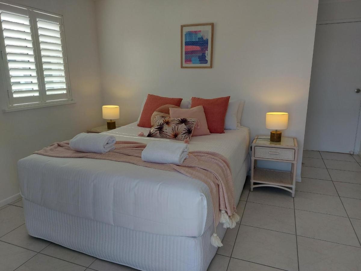 Sandy Shores Holiday Units Golden Beach Buitenkant foto